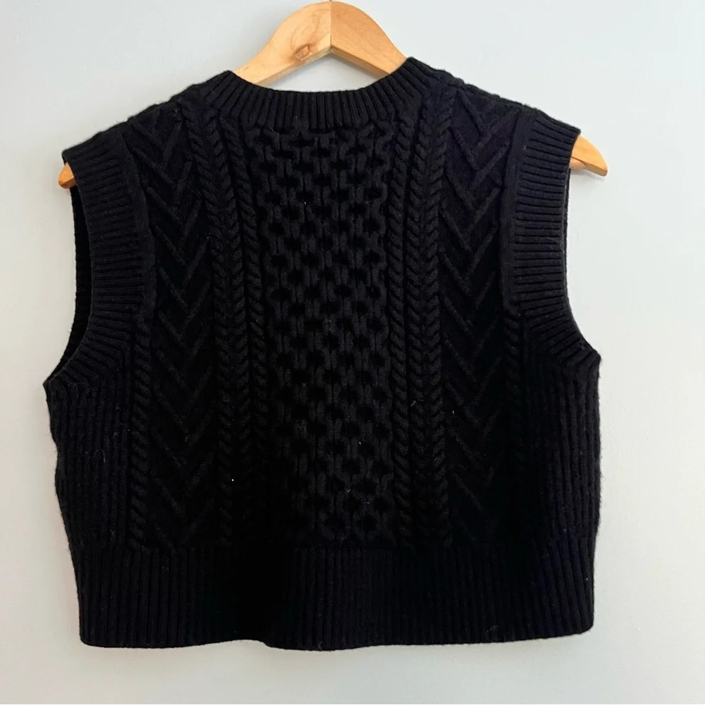 Aritzia Babaton Emporia Merino Wool V-Neck Sweater Vest Black Small Cable Knit - Picture 6 of 11